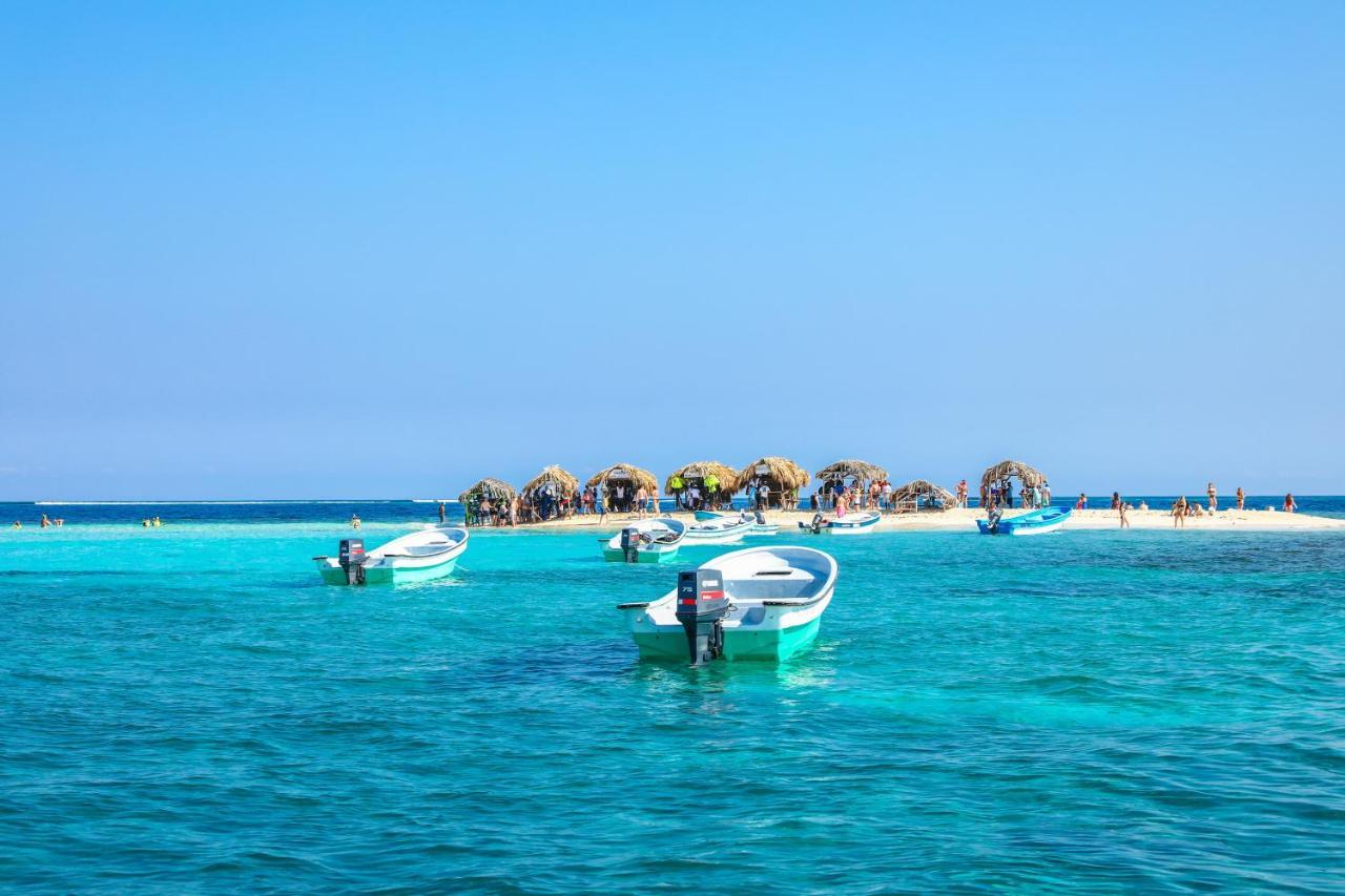 Paradise Island Beach Resort Punta Rucia Eksteriør bilde