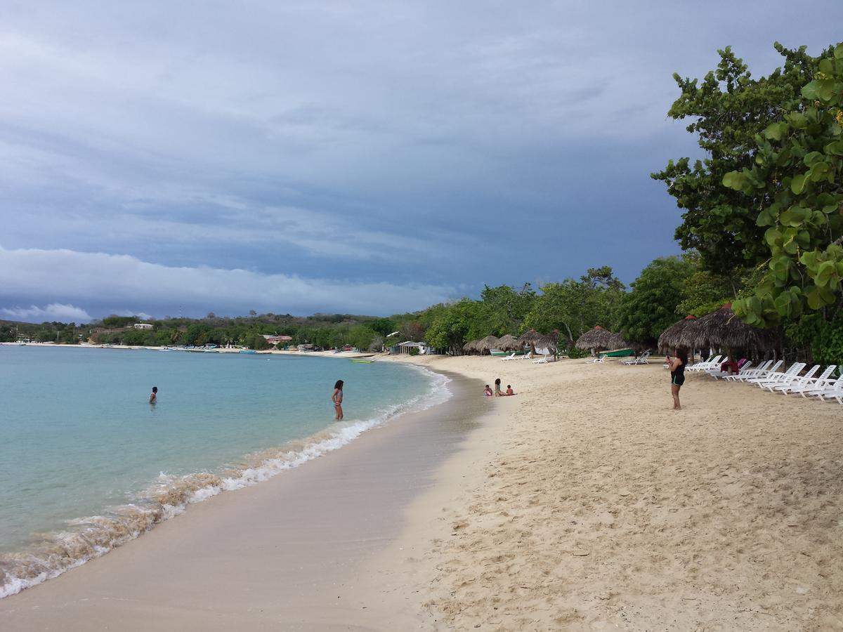 Paradise Island Beach Resort Punta Rucia Eksteriør bilde
