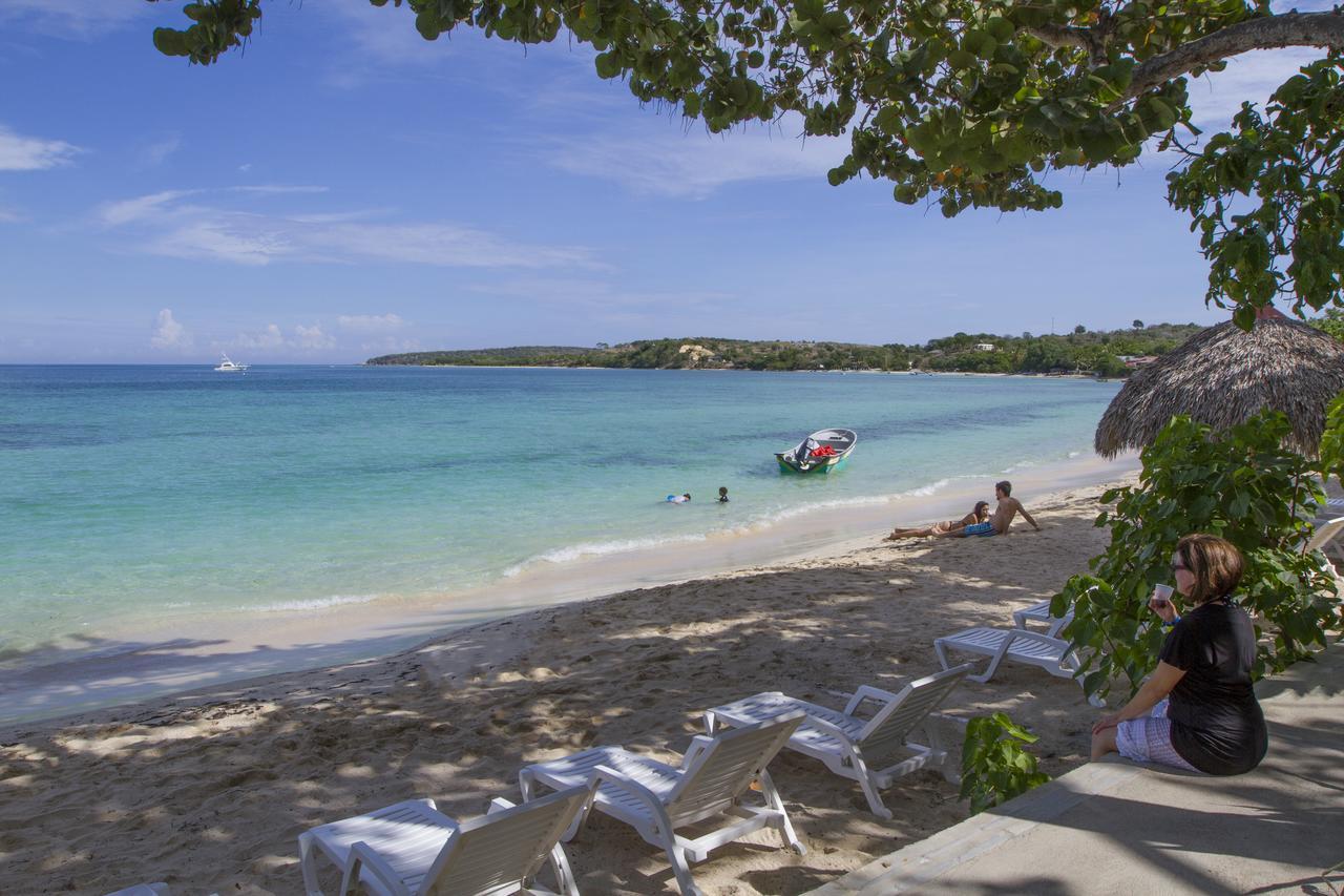 Paradise Island Beach Resort Punta Rucia Eksteriør bilde