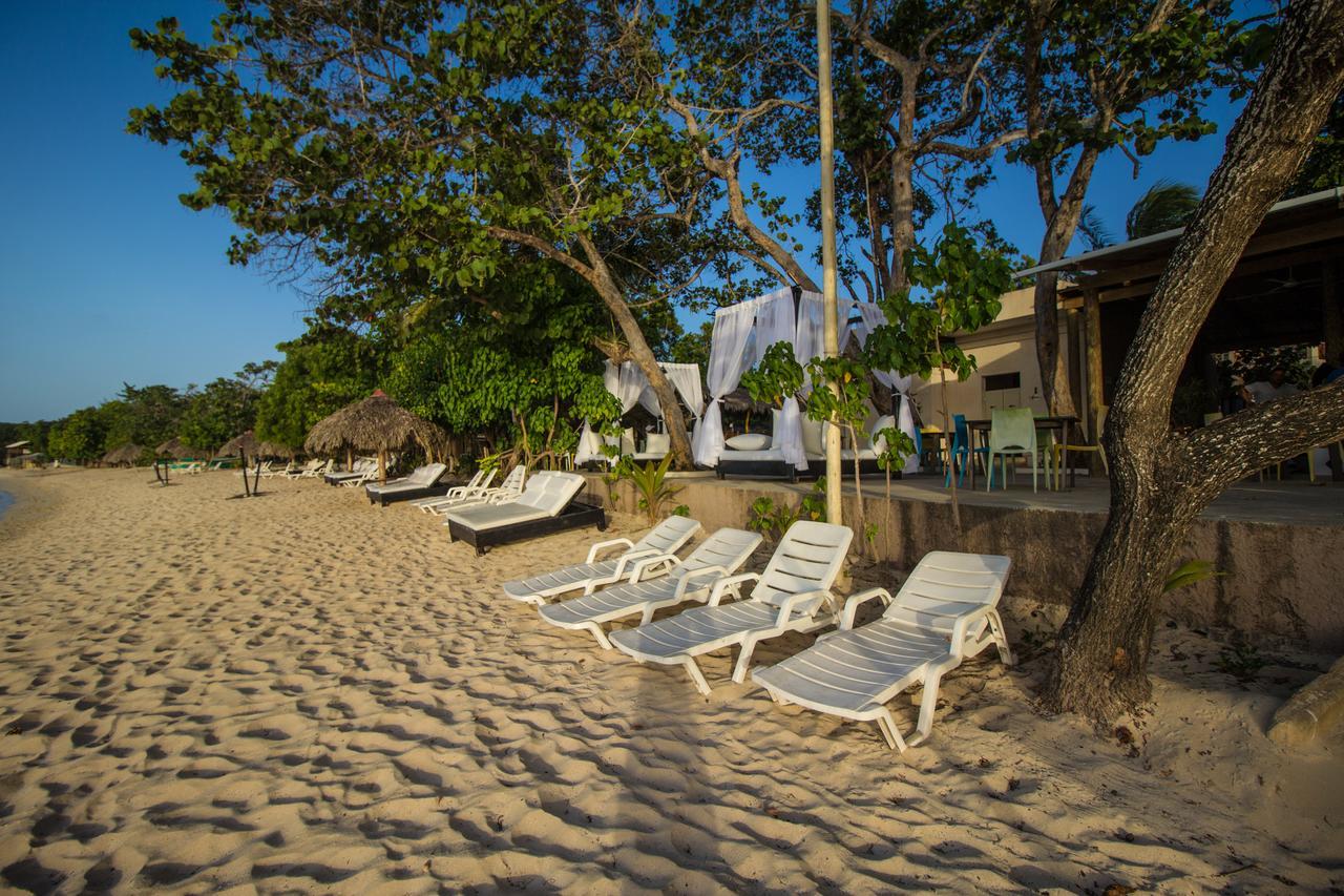 Paradise Island Beach Resort Punta Rucia Eksteriør bilde
